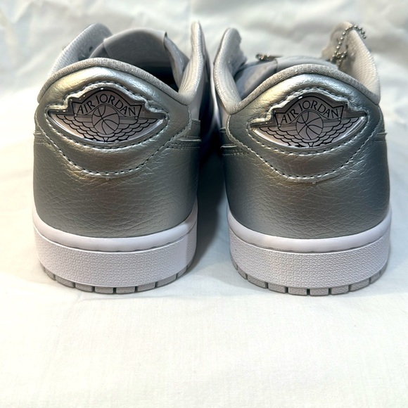 Metallic Silver Men Air Jordan 1 Retro Low OG Nike Shoes - Picture 2 of 6